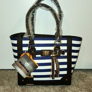 NWT Bulldog Concealed carry purse